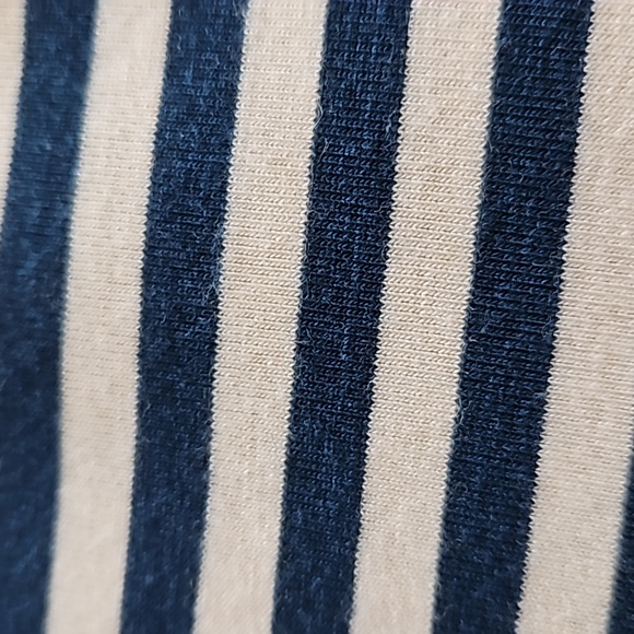 Aware stripe top - Picture 3 of 5